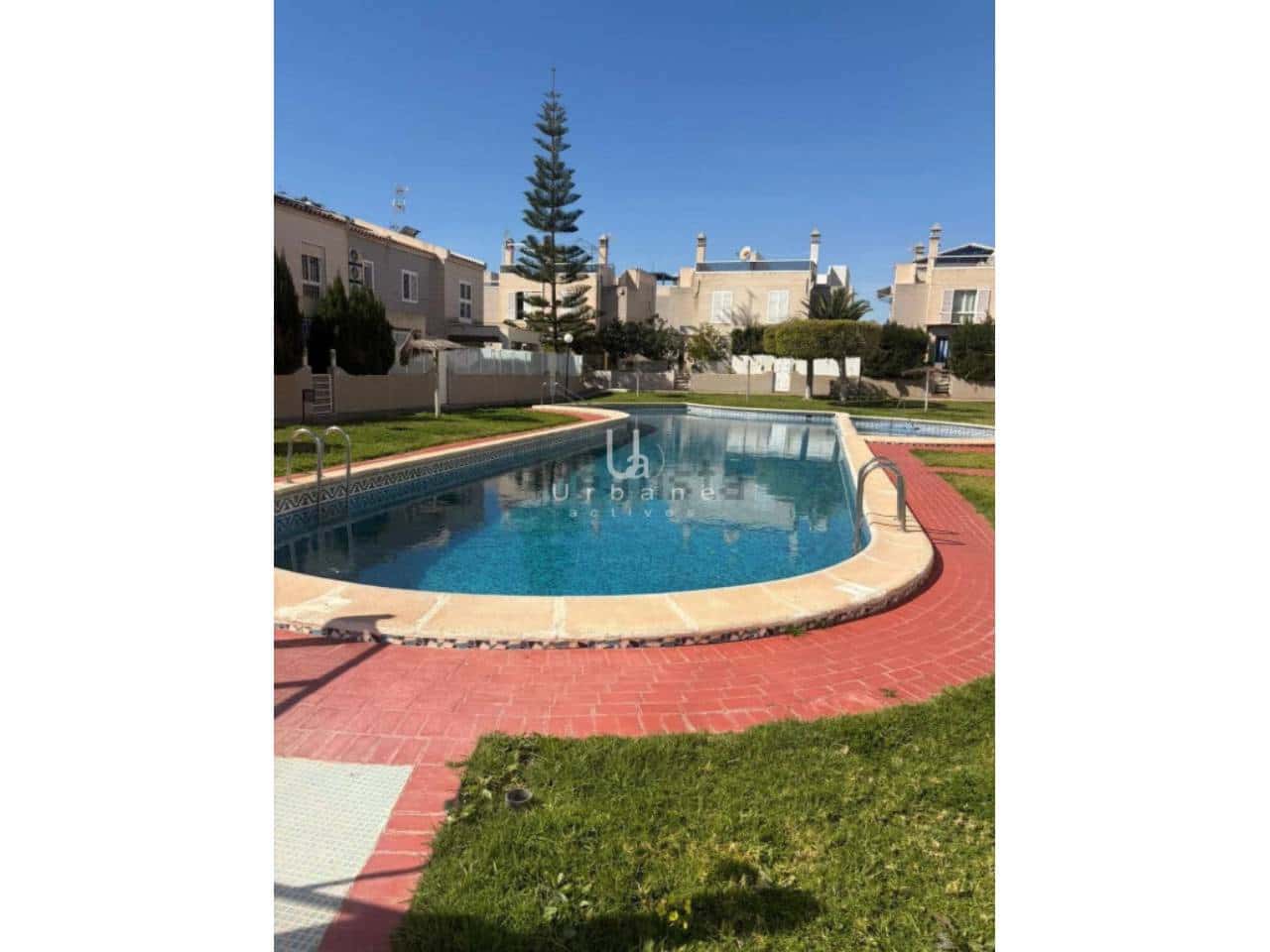 3 Zimmer Apartment zu verkaufen in Torrevieja mit Pool Garage - 370.000 € (Ref: 9880425)