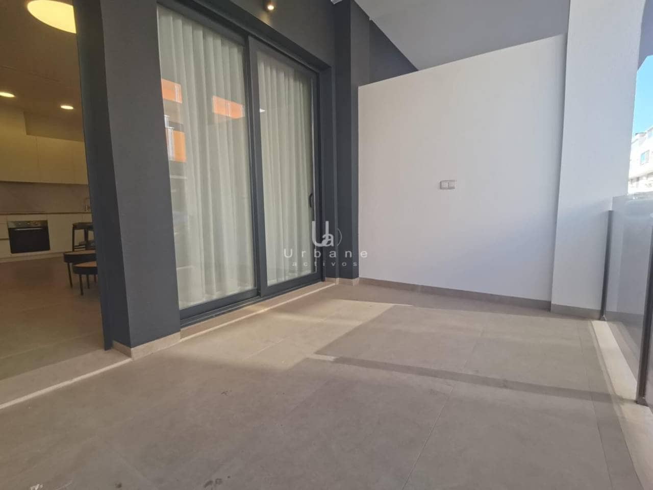2 Zimmer Apartment zu verkaufen in Torrevieja mit Pool Garage - 249.000 € (Ref: 9880429)