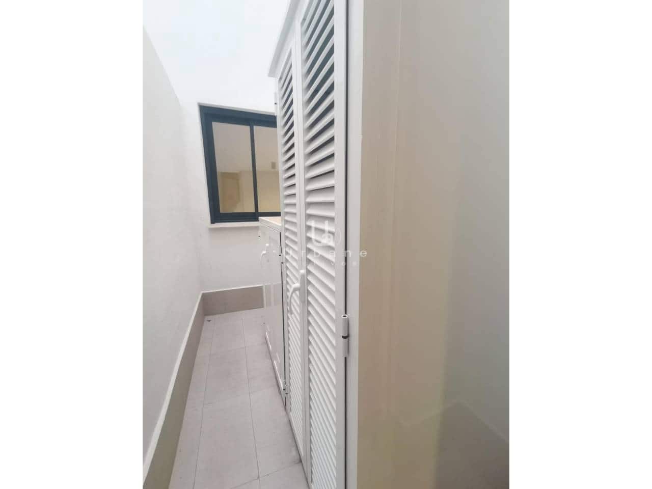 2 Zimmer Apartment zu verkaufen in Torrevieja mit Pool Garage - 249.000 € (Ref: 9880429)