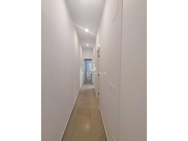 2 Zimmer Apartment zu verkaufen in Torrevieja mit Pool Garage - 249.000 € (Ref: 9880429)