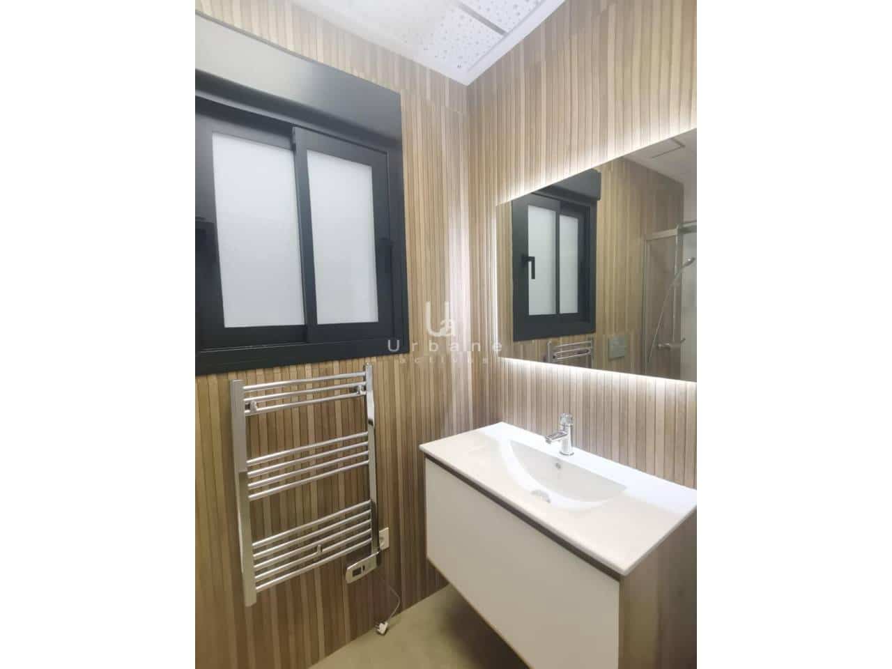 2 Zimmer Apartment zu verkaufen in Torrevieja mit Pool Garage - 249.000 € (Ref: 9880429)