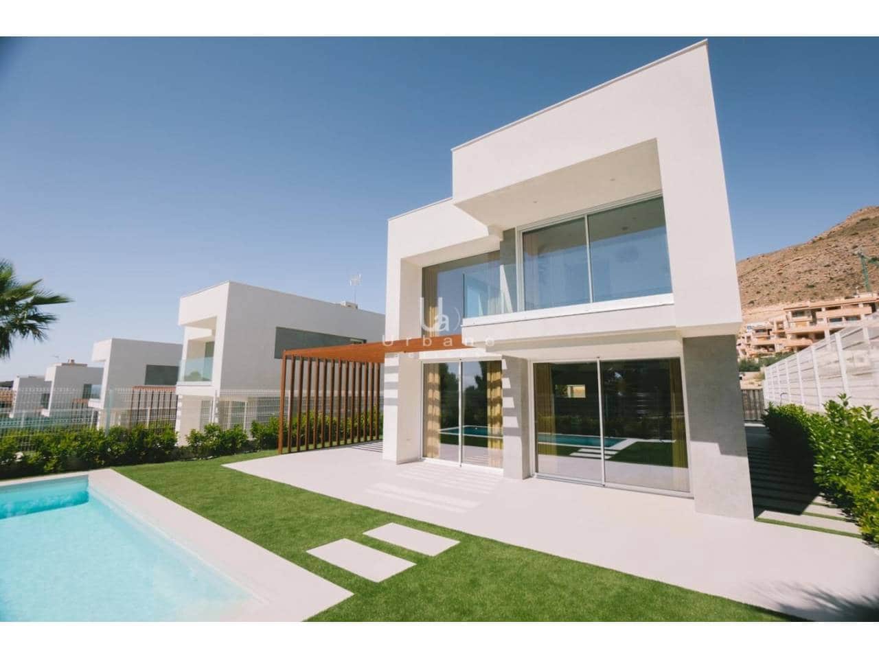 3 sypialnia Willa na sprzedaż w Finestrat z basenem garażem - 870 000 € (Ref: 9883902)