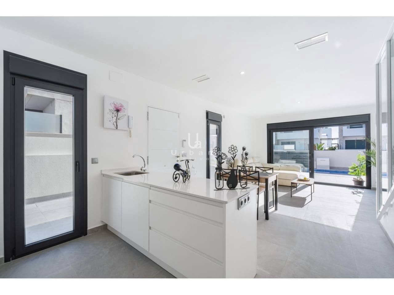 3 slaapkamer Villa te koop in Daya Nueva met zwembad garage - € 317.000 (Ref: 9883906)