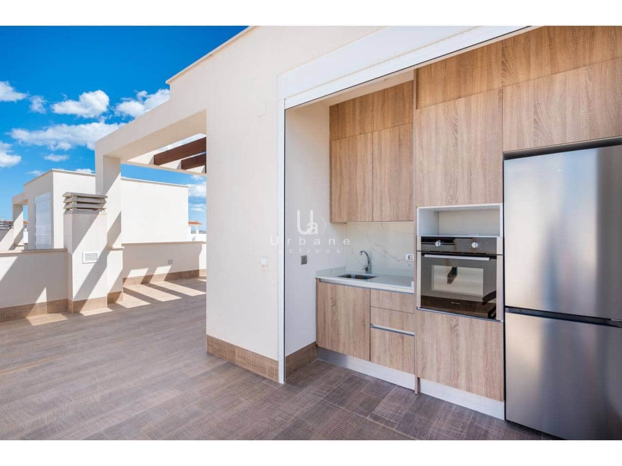 Chalet de 3 habitaciones en Rojales en venta con piscina - 649.000 € (Ref: 9883908)