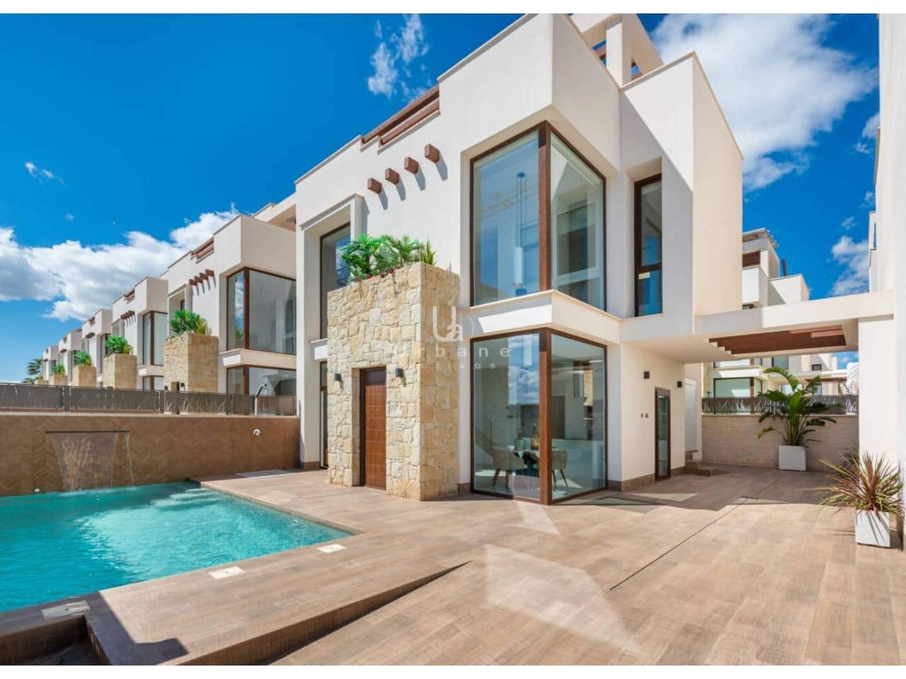 Chalet de 3 habitaciones en Rojales en venta con piscina - 649.000 € (Ref: 9883908)