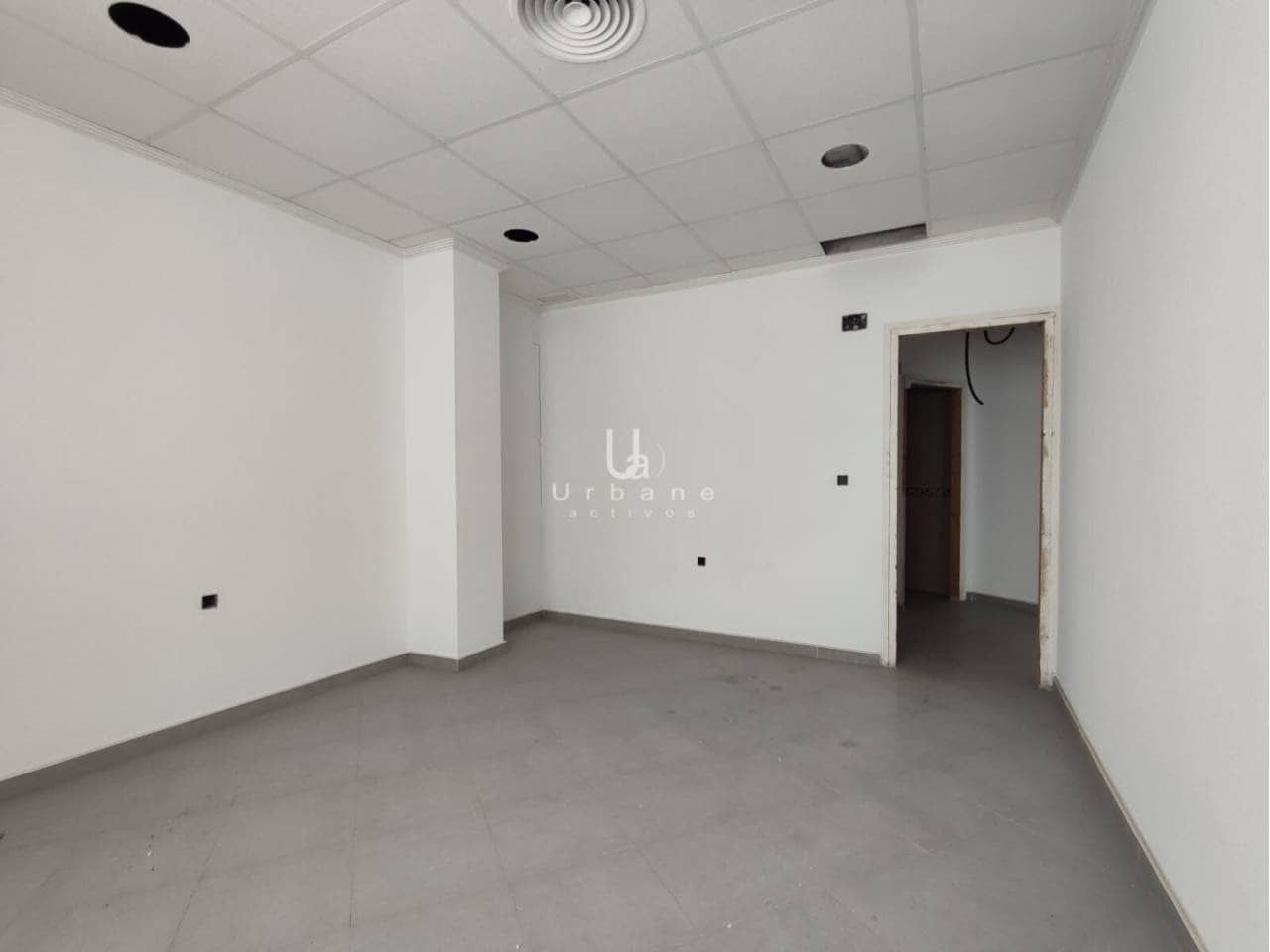 Local Commercial à vendre à Alcantarilla - 32 000 € (Ref: 9889653)