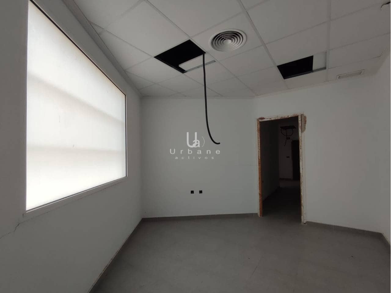 Local Commercial à vendre à Alcantarilla - 32 000 € (Ref: 9889653)