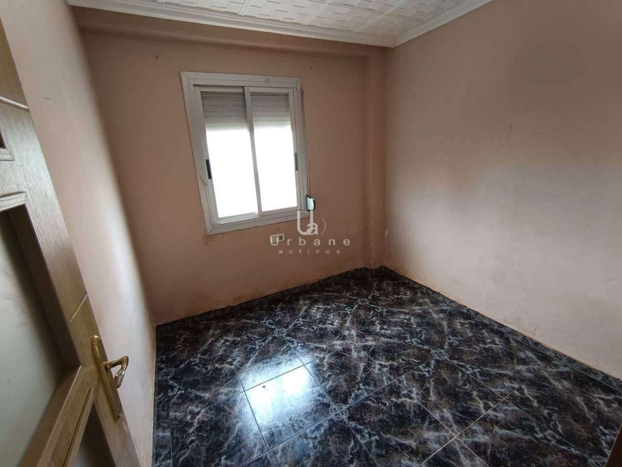 3 slaapkamer Flat te koop in Alzira - € 69.000 (Ref: 9891507)