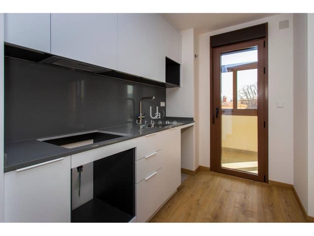 Adosado de 3 habitaciones en Hondón de las Nieves en venta - 215.000 € (Ref: 9891508)