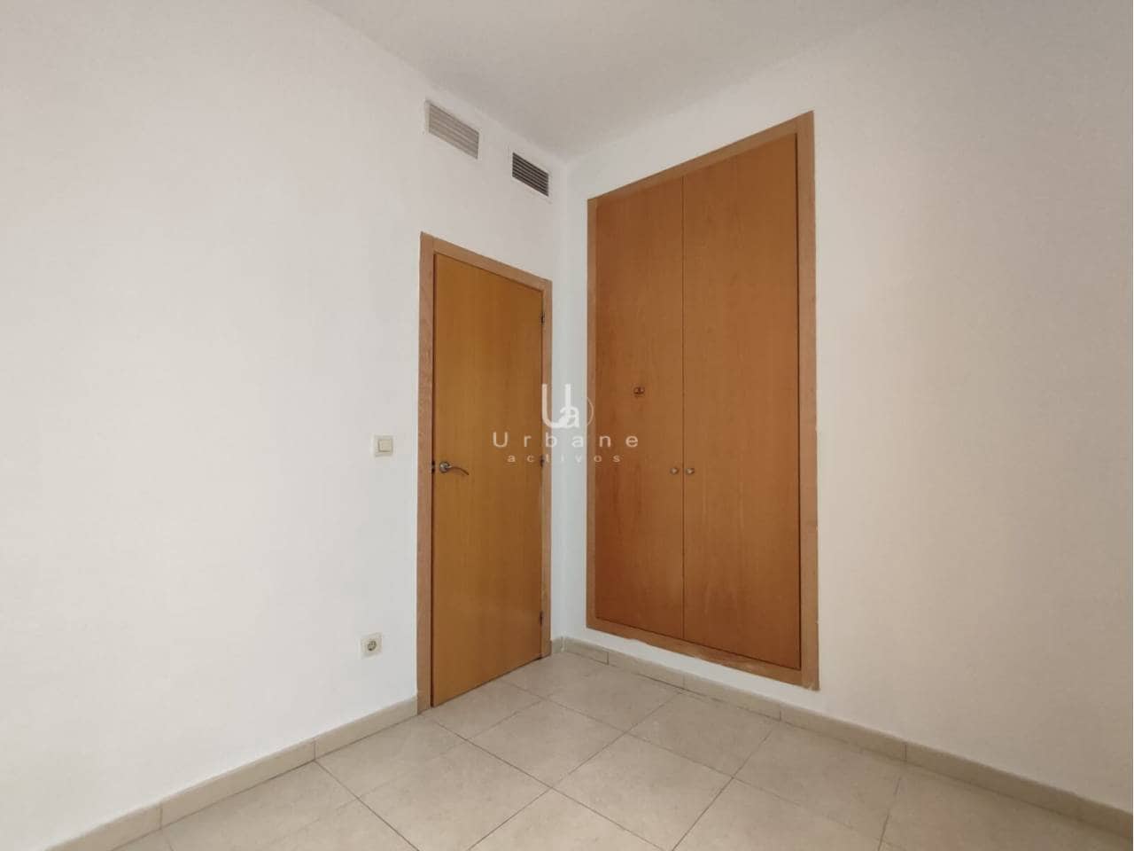 3 bedroom Flat for sale in Murcia city with garage - € 150,000 (Ref: 9919233)