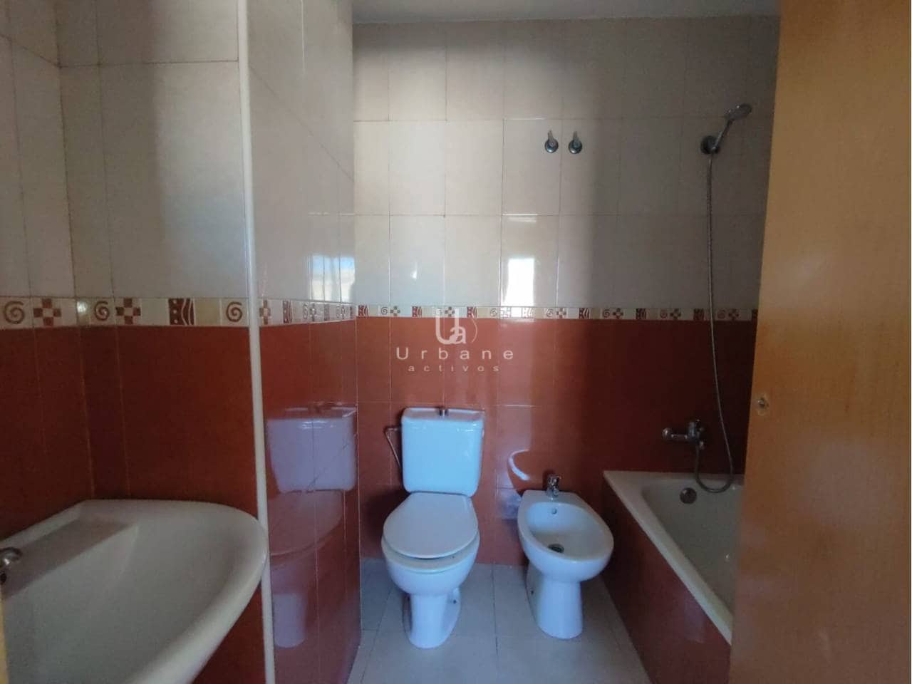 3 bedroom Flat for sale in Murcia city with garage - € 150,000 (Ref: 9919233)