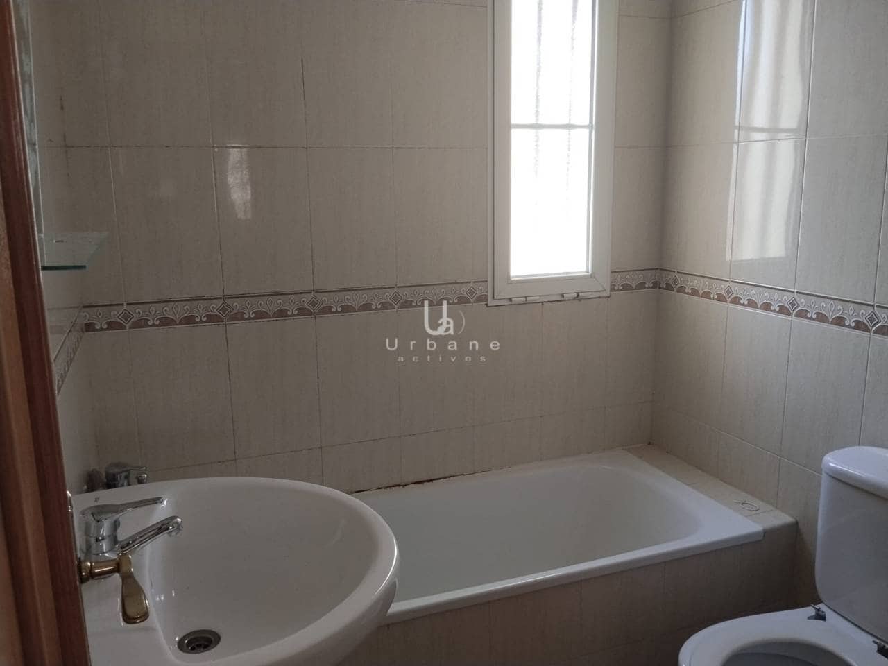 3 bedroom Villa for sale in Aspe with garage - € 325,000 (Ref: 9932705)