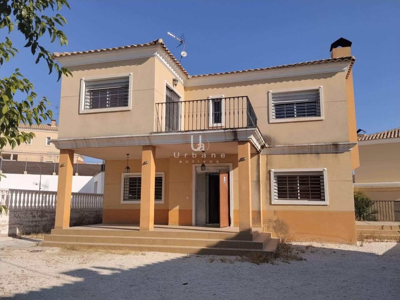 3 bedroom Villa for sale in Aspe with garage - € 325,000 (Ref: 9932705)