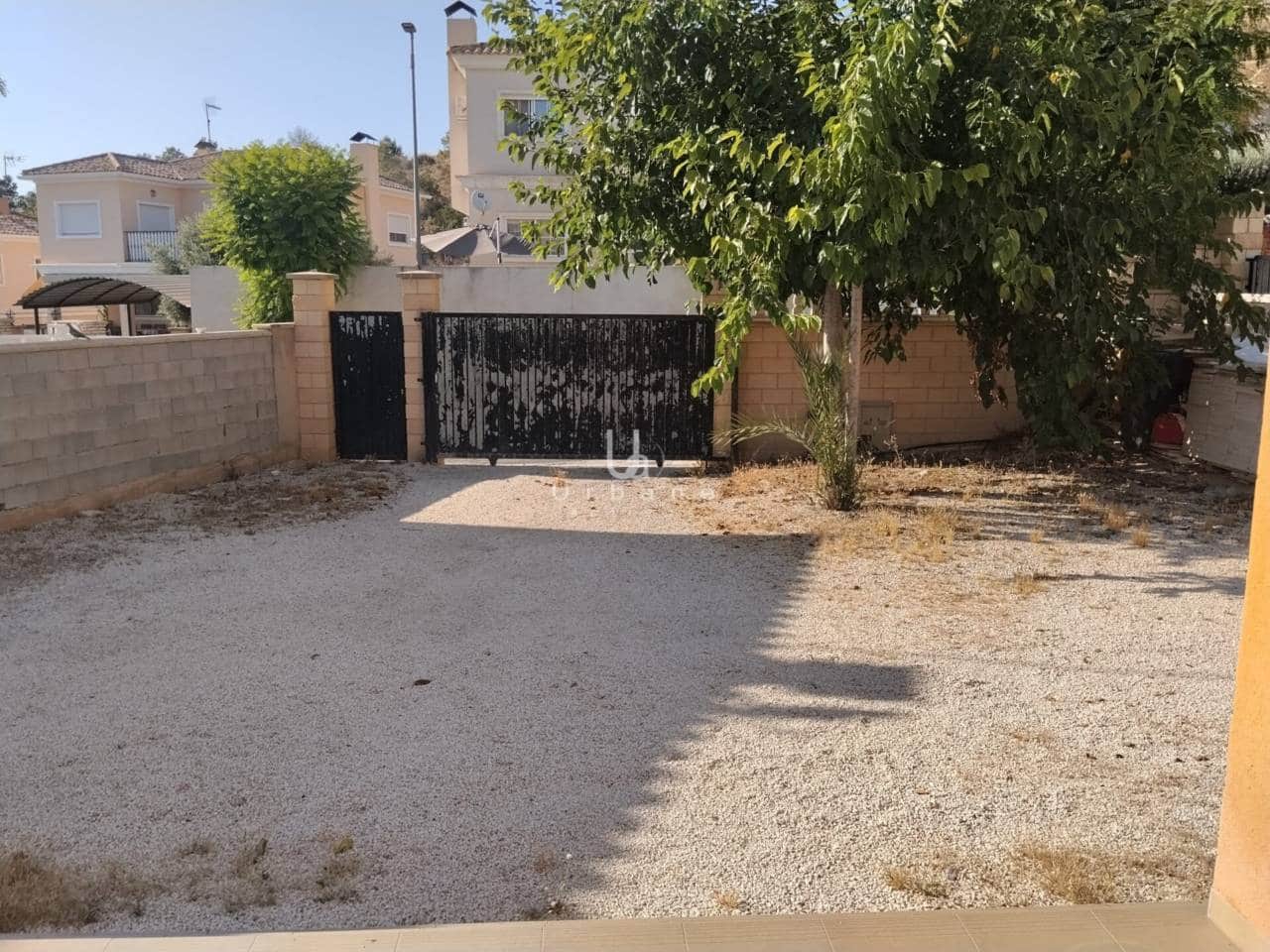3 bedroom Villa for sale in Aspe with garage - € 325,000 (Ref: 9932705)