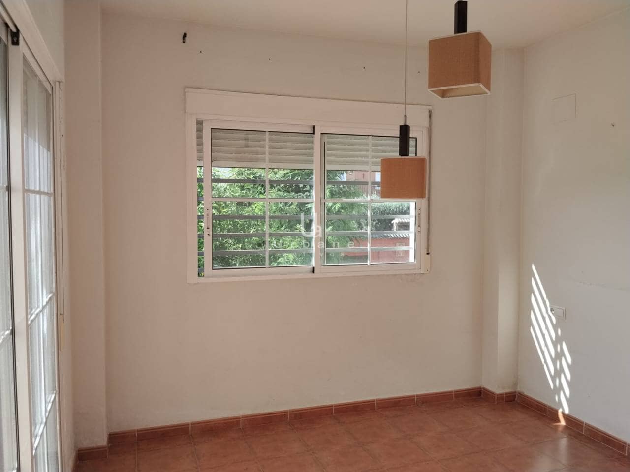 3 bedroom Villa for sale in Aspe with garage - € 325,000 (Ref: 9932705)
