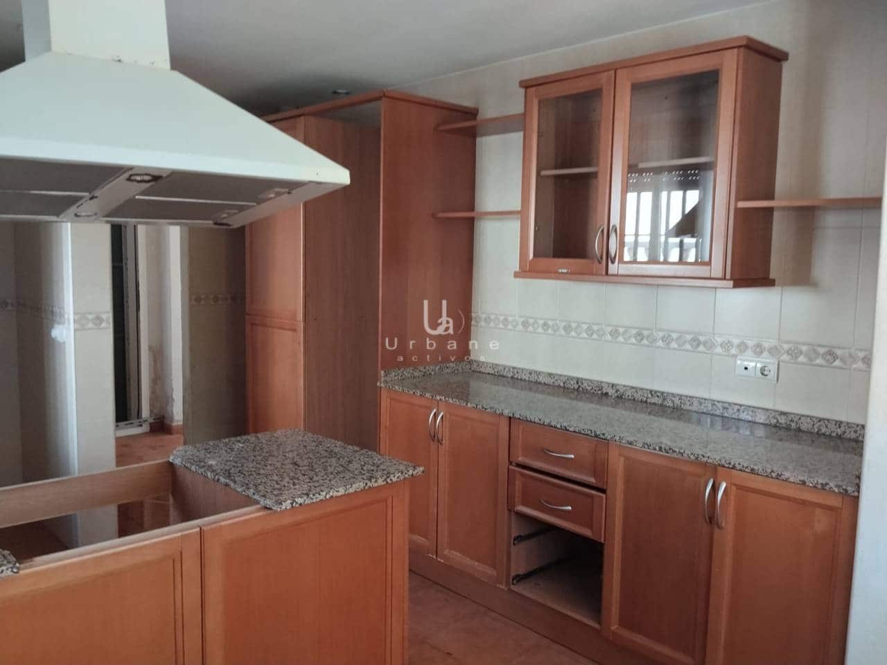 3 bedroom Villa for sale in Aspe with garage - € 325,000 (Ref: 9932705)