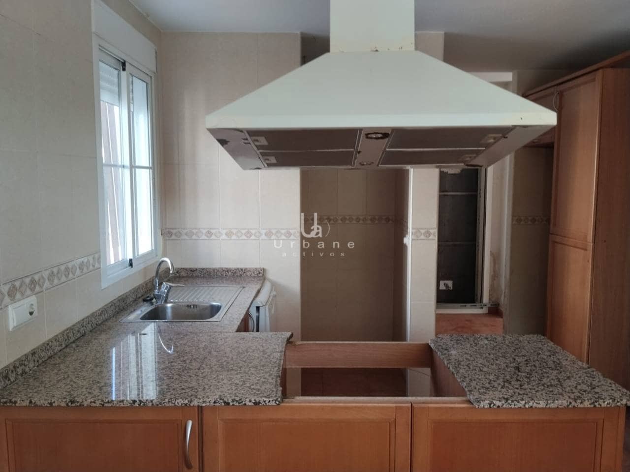 3 bedroom Villa for sale in Aspe with garage - € 325,000 (Ref: 9932705)