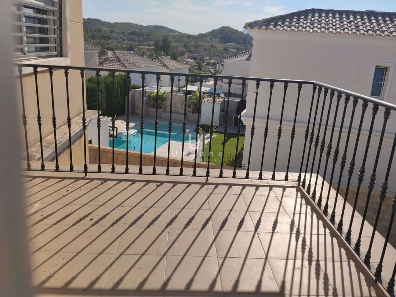 3 bedroom Villa for sale in Aspe with garage - € 325,000 (Ref: 9932705)