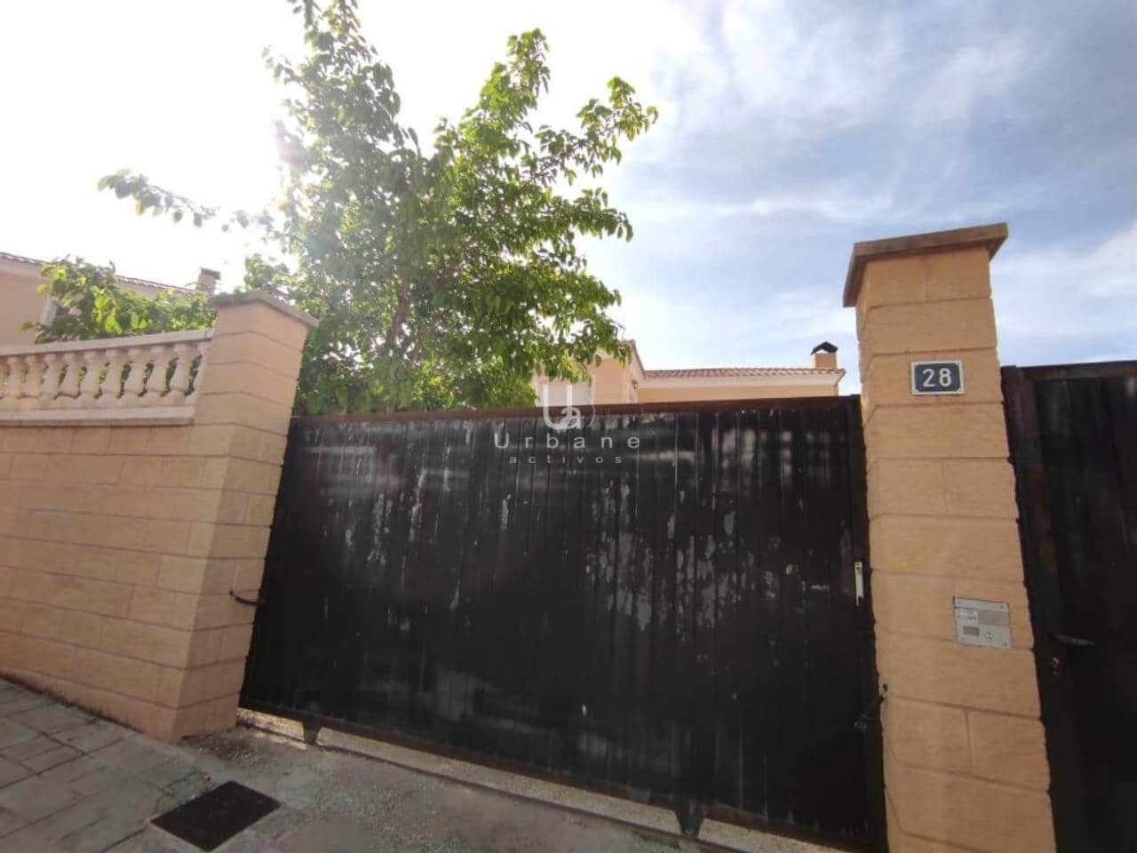 3 bedroom Villa for sale in Aspe with garage - € 325,000 (Ref: 9932705)