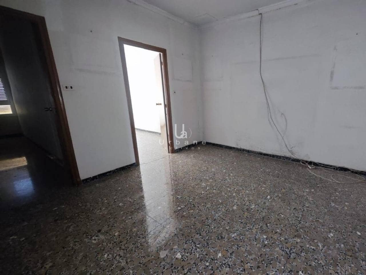 3 bedroom Flat for sale in Alquerias - € 74,000 (Ref: 9932707)