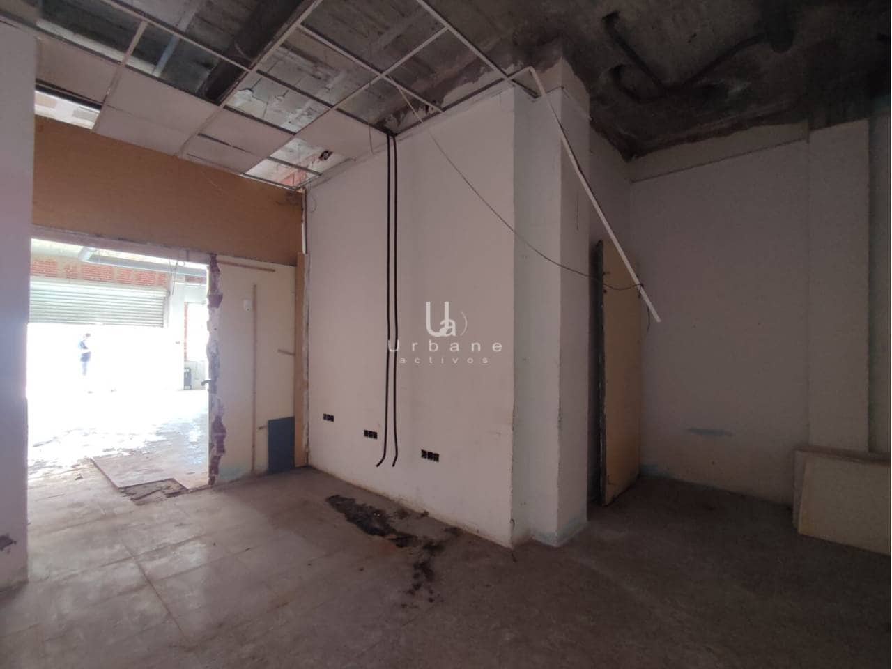 Local Commercial à vendre à Beniajan - 59 000 € (Ref: 9932708)