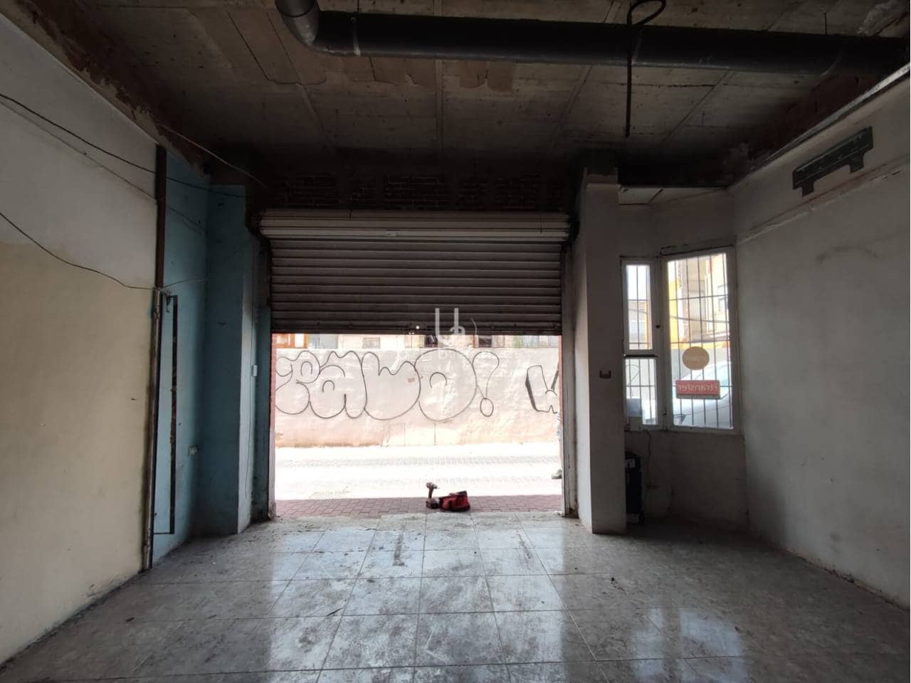 Local Commercial à vendre à Beniajan - 59 000 € (Ref: 9932708)