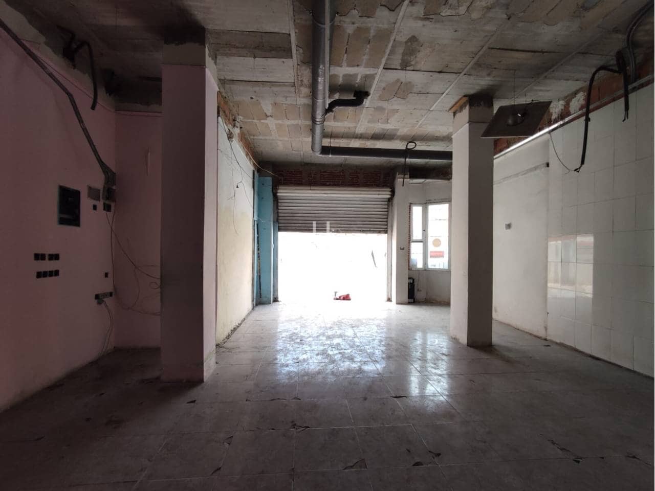 Local Commercial à vendre à Beniajan - 59 000 € (Ref: 9932708)