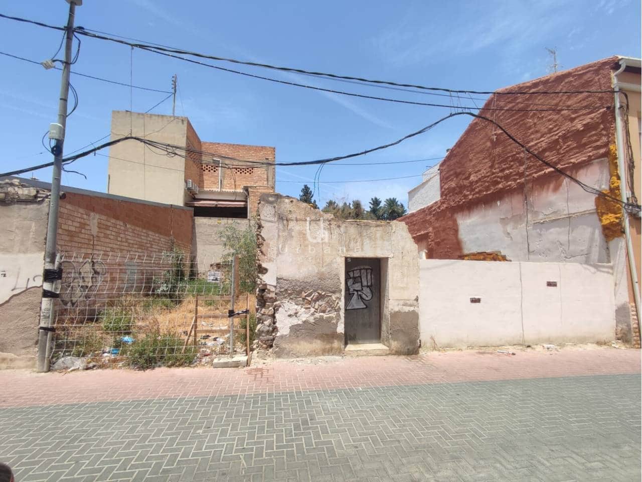 Commercieel te koop in Beniajan - € 80.000 (Ref: 9937451)