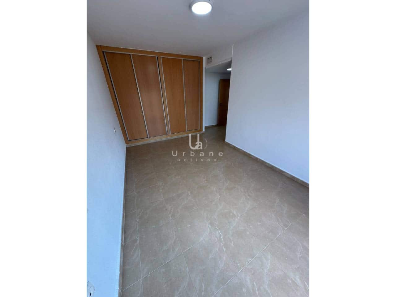 5 bedroom Townhouse for rent in Las Torres de Cotillas with garage - € 1,000 (Ref: 9956804)