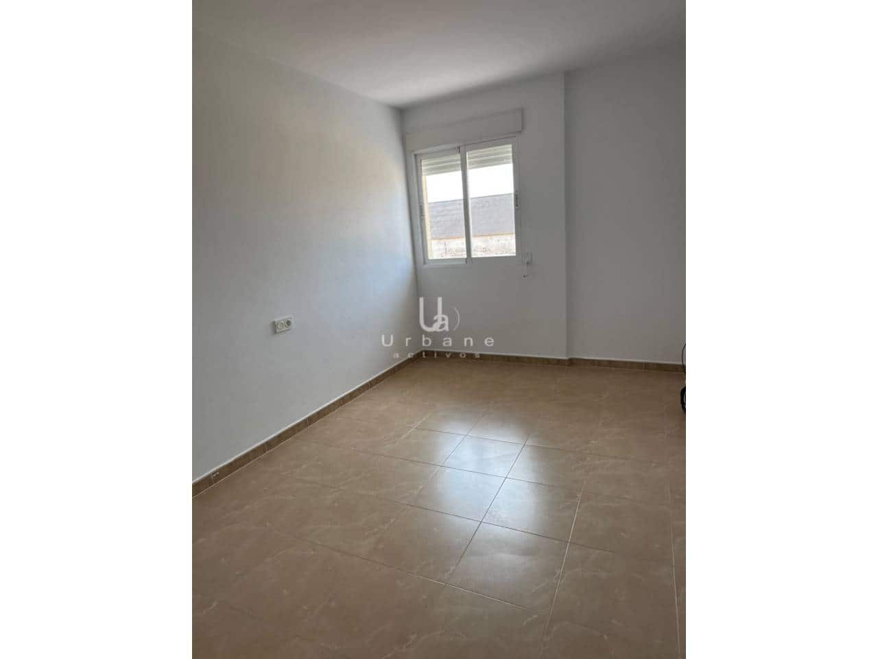 5 bedroom Townhouse for rent in Las Torres de Cotillas with garage - € 1,000 (Ref: 9956804)