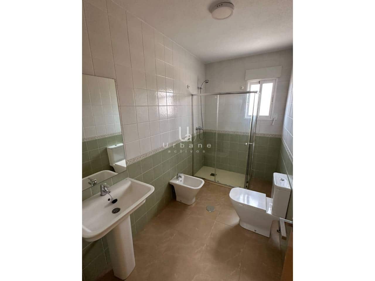 5 bedroom Townhouse for rent in Las Torres de Cotillas with garage - € 1,000 (Ref: 9956804)