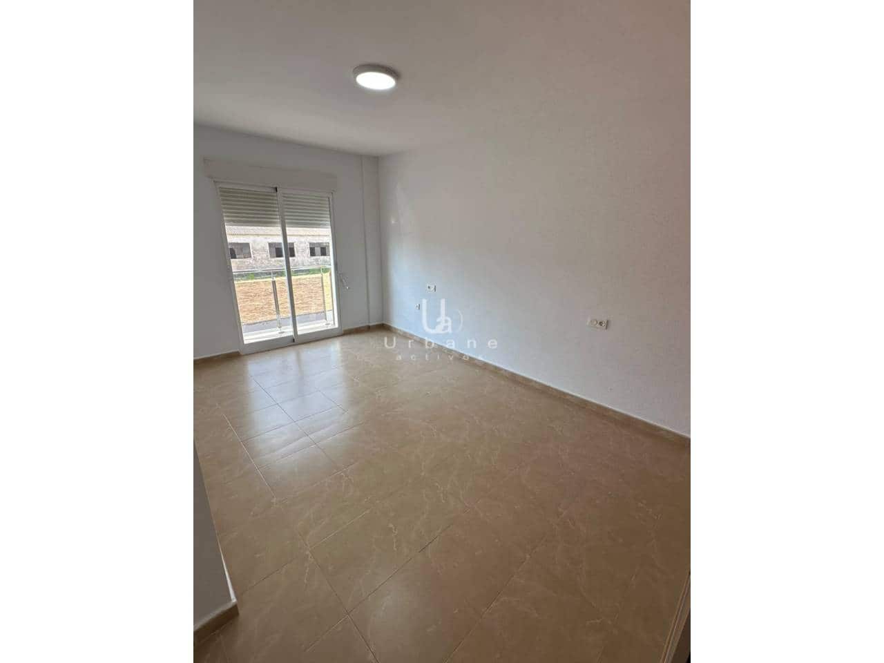 5 bedroom Townhouse for rent in Las Torres de Cotillas with garage - € 1,000 (Ref: 9956804)