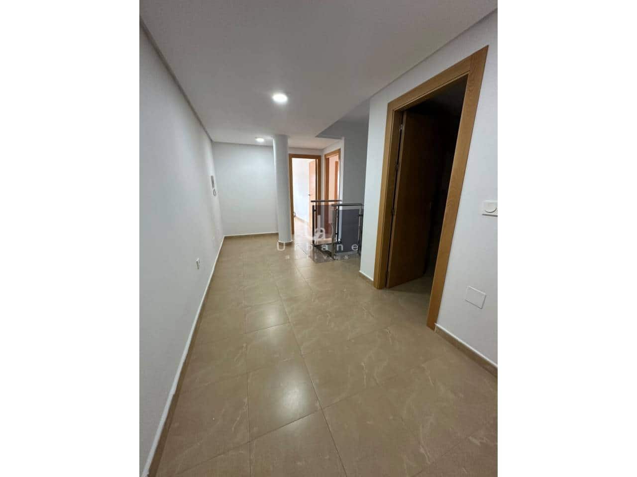 5 bedroom Townhouse for rent in Las Torres de Cotillas with garage - € 1,000 (Ref: 9956804)