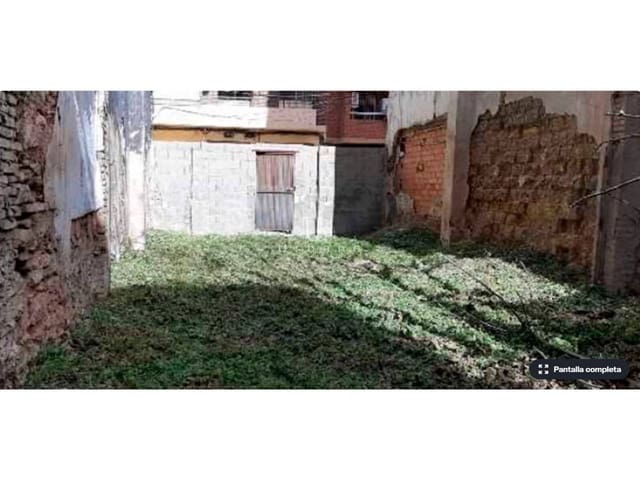 Teren niezagospodarowany na sprzedaż w Miasto Walencja - 98 000 € (Ref: 9956806)