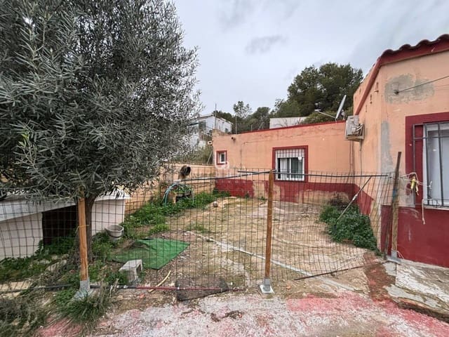 4 bedroom Villa for sale in Llíria with pool garage - € 180,000 (Ref: 9962032)