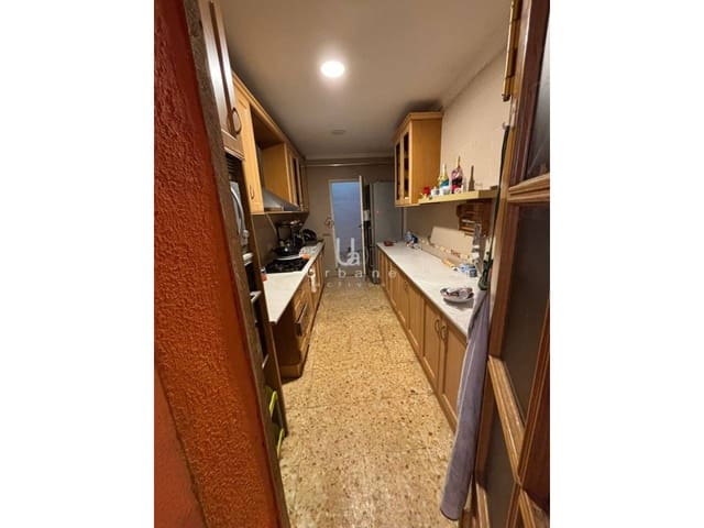 4 bedroom Villa for sale in Llíria with pool garage - € 180,000 (Ref: 9962032)