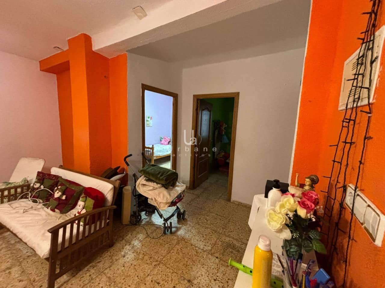4 bedroom Villa for sale in Lliria with pool garage - € 180,000 (Ref: 9962032)