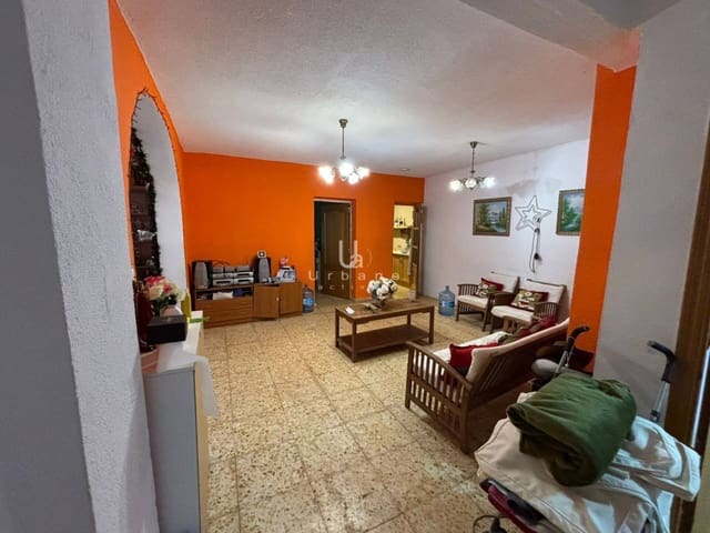 4 bedroom Villa for sale in Llíria with pool garage - € 180,000 (Ref: 9962032)