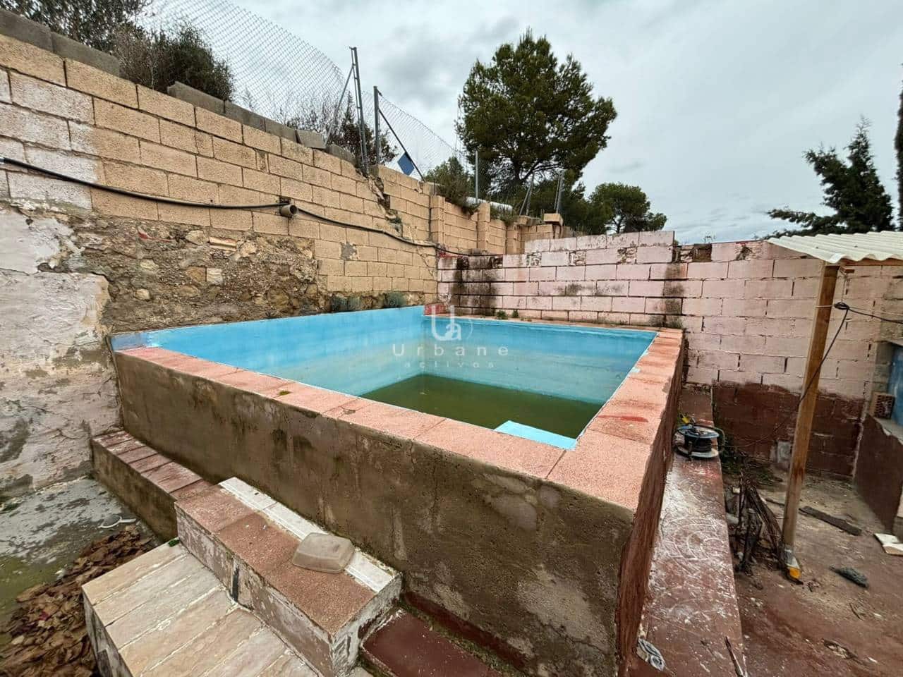 4 bedroom Villa for sale in Lliria with pool garage - € 180,000 (Ref: 9962032)