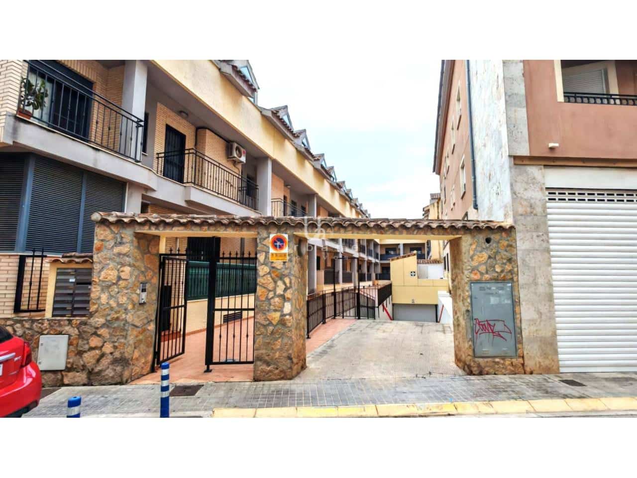 4 chambre Maison de Ville à vendre à Aldaia avec garage - 261 000 € (Ref: 9964603)