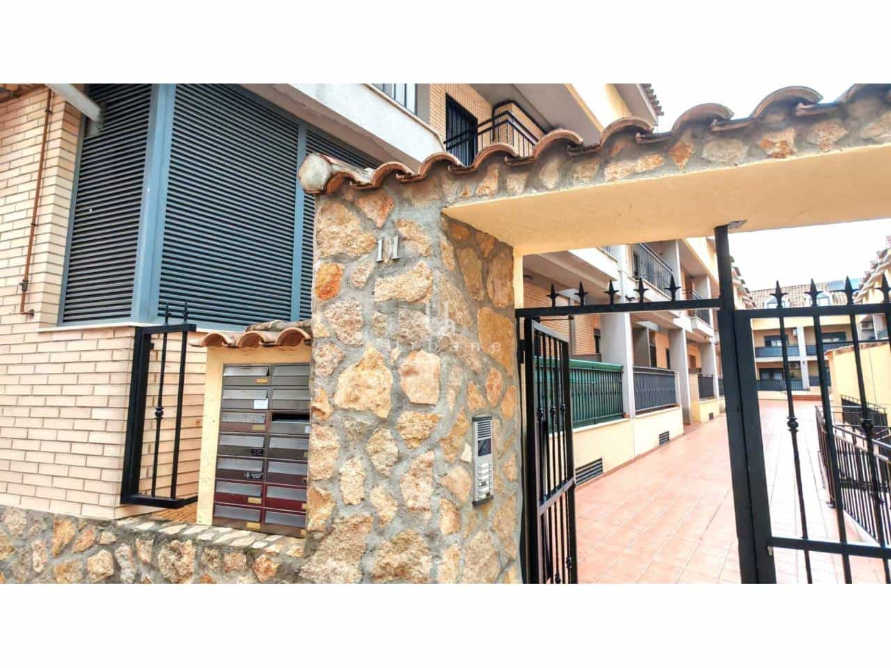 4 chambre Maison de Ville à vendre à Aldaia avec garage - 261 000 € (Ref: 9964603)