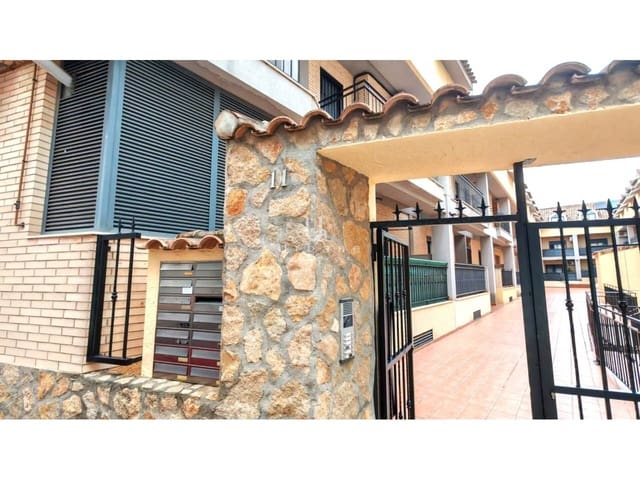 4 chambre Maison de Ville à vendre à Aldaia avec garage - 261 000 € (Ref: 9964603)