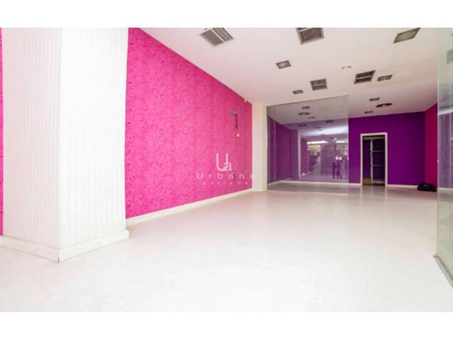 Commercieel te koop in La Catedral, Murcia stad - € 49.000 (Ref: 9969227)