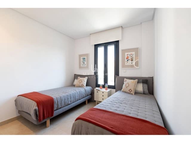 3 soverom Rekkehus til salgs i Elche / Elx med svømmebasseng garasje - € 459 000 (Ref: 9972881)