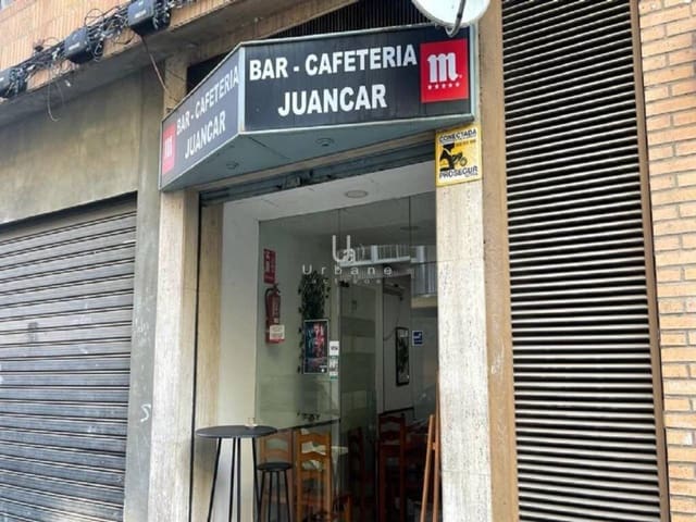 Erhverv til salg i Valencia by - € 100.200 (Ref: 9974517)