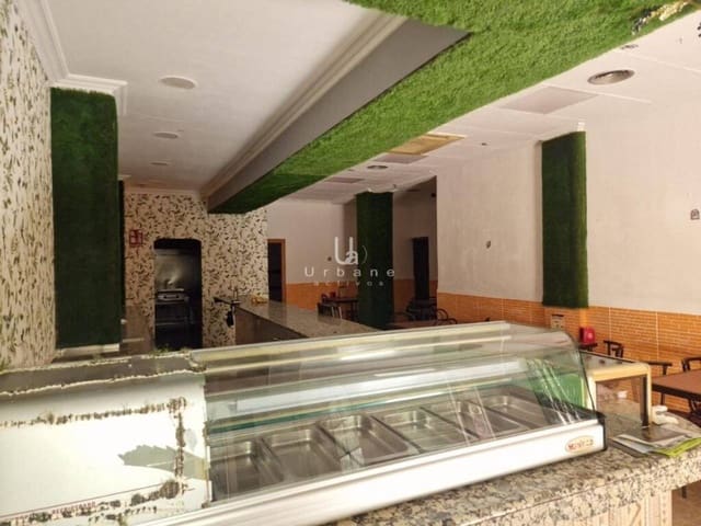 Erhverv til salg i Valencia by - € 129.000 (Ref: 9974518)