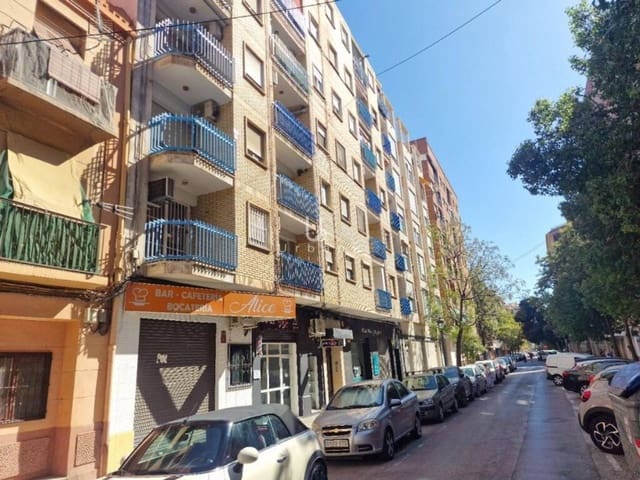 Erhverv til salg i Valencia by - € 129.000 (Ref: 9974518)