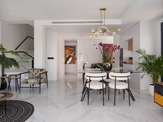 Casa de 3 habitaciones en San Pedro del Pinatar en venta con piscina garaje - 478.000 € (Ref: 9974519)