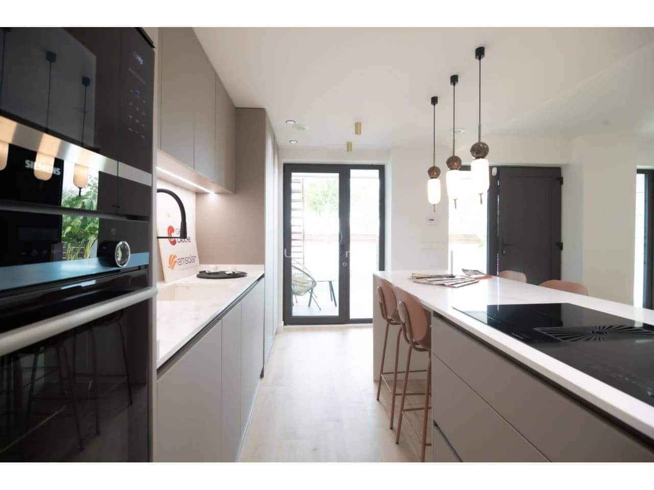 3 soveværelse Byhus til salg i Pilar de la Horadada med swimmingpool garage - € 385.000 (Ref: 9974520)