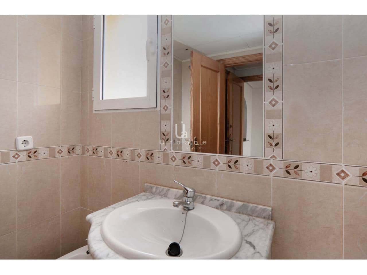 3 bedroom Flat for sale in Mar de Cristal with pool garage - € 152,500 (Ref: 9976718)
